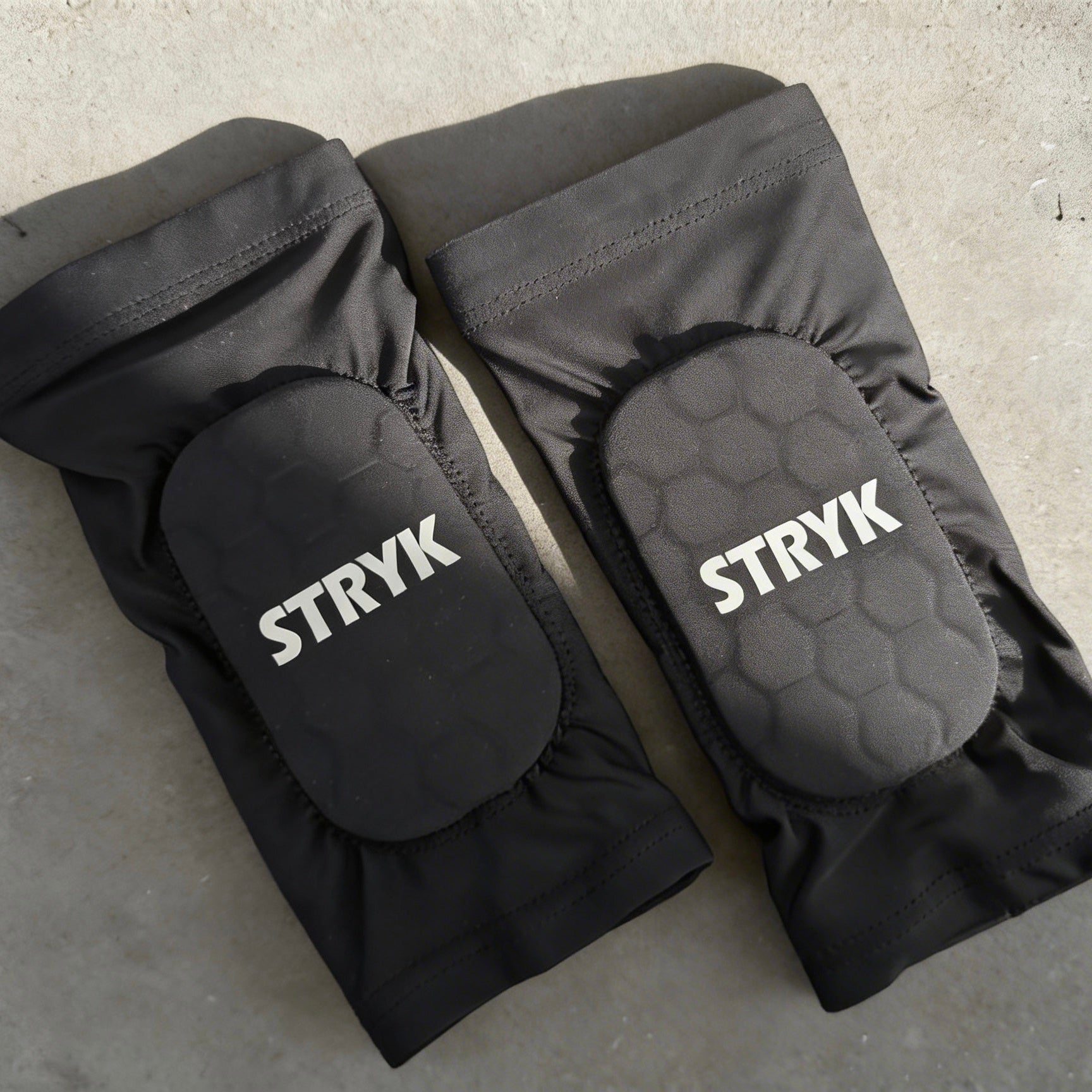 SHIN SLEEVES